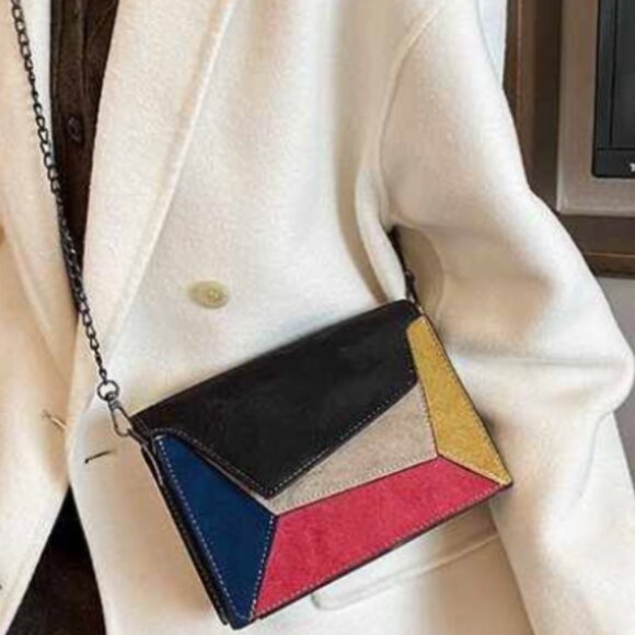Vegan Suede Geometric Colour Blocked Purse with Chain Strap - Picture 3 of 4